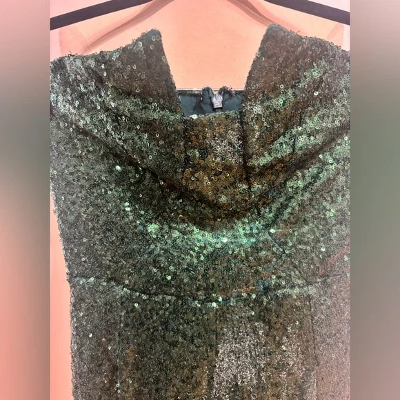 Black Halo Lena Jumpsuit in green, Size: 0 - Picture 8 of 15